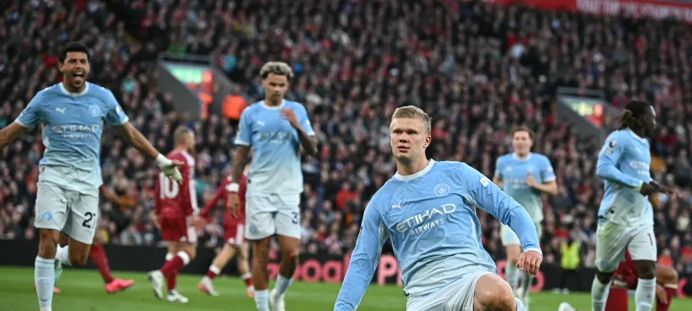 Premier League : Manchester City frappe fort à Liverpool, Arsenal reste en embuscade
